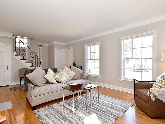 5th image of 841 N Marion St