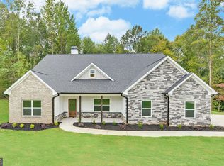 91 Ayers Creek Dr, Toccoa, GA 30577