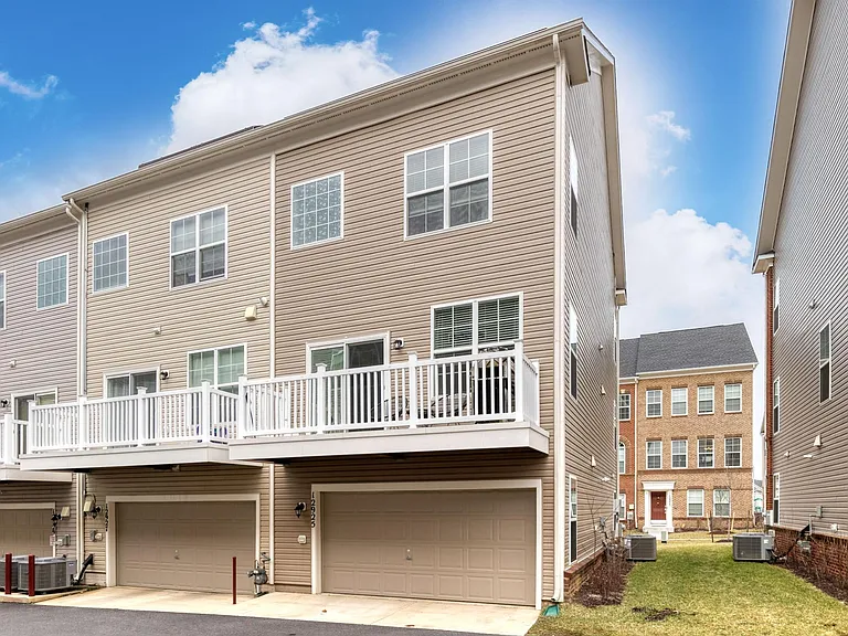 12925 Brickyard Blvd — Photo 30