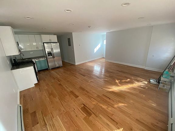 5th image of 120-15 170th St #2FAM