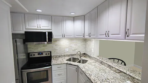 1353 Pine Ridge Cir E #128-E3 Photo 1