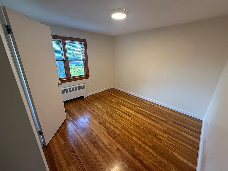 42 Chestnut St #42 — Photo 6