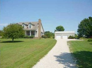 1366 Squaw Creek Rd, Boonville, IN 47601