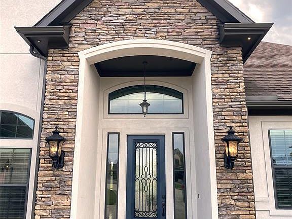 2nd image of 11707 W Grand Pond Dr