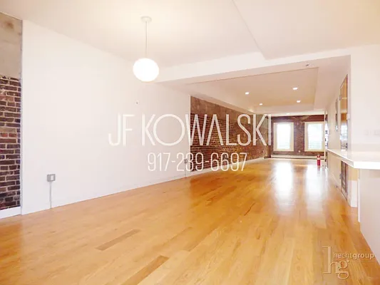 Rented by Hecht Group | media 3