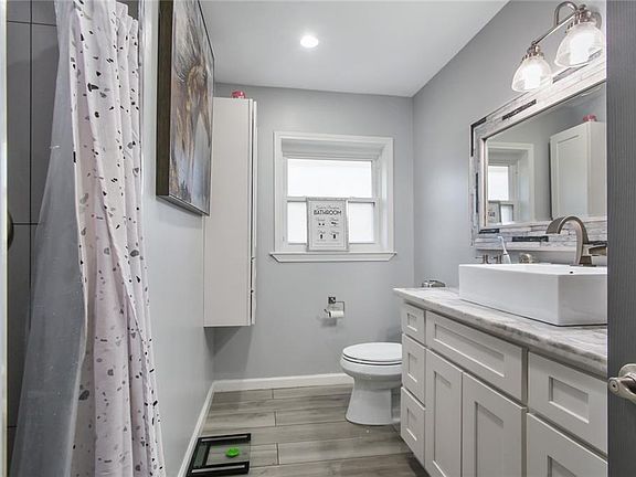 5th image of 3319 Somerset Dr