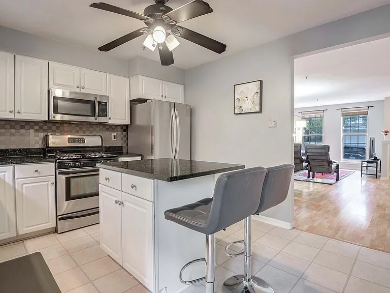 18806 Harmony Woods Ln — Photo 14
