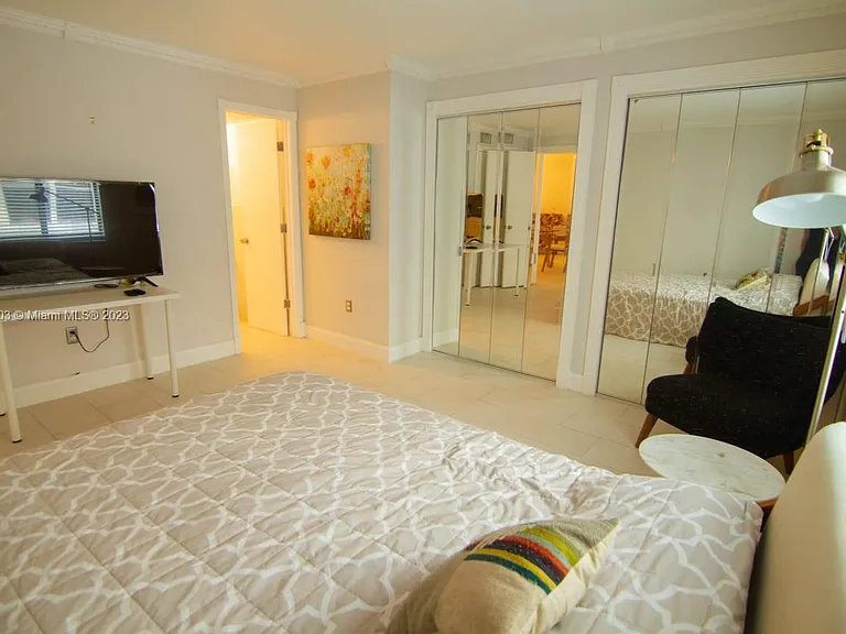 753 Michigan Ave #2C — Photo 5
