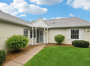 6879 Inverness Trl, Inver Grove Heights, MN 55077