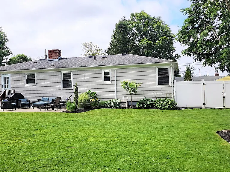 40 Dudley Ave — Photo 5