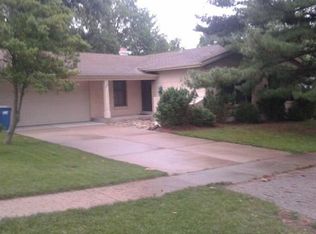 338 New Ballwin Rd, Ballwin, MO 63021