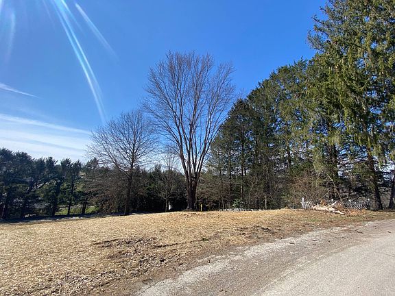 2nd image of 31 Upper Dr