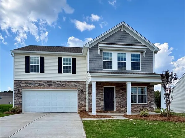 115 Primrose St, King, NC 27021