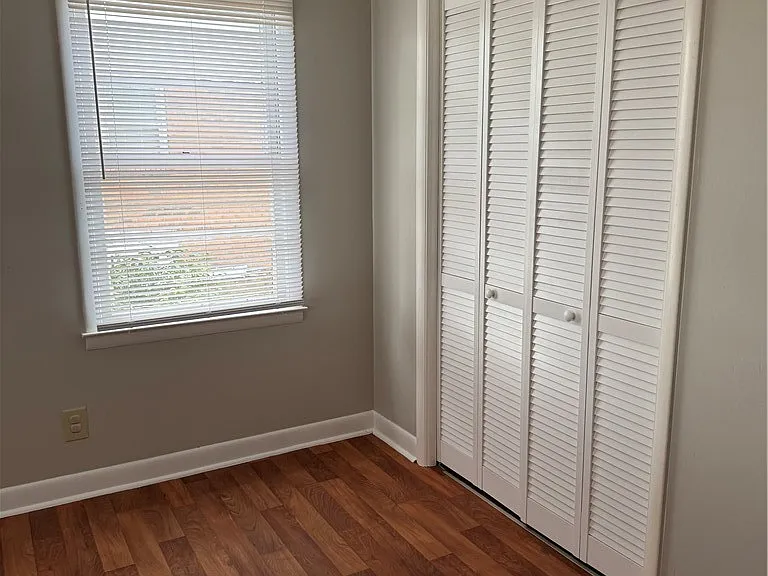 3550 The Ave — Photo 4