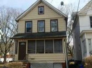 218 1/2 E 8th Ave, Roselle, NJ 07203
