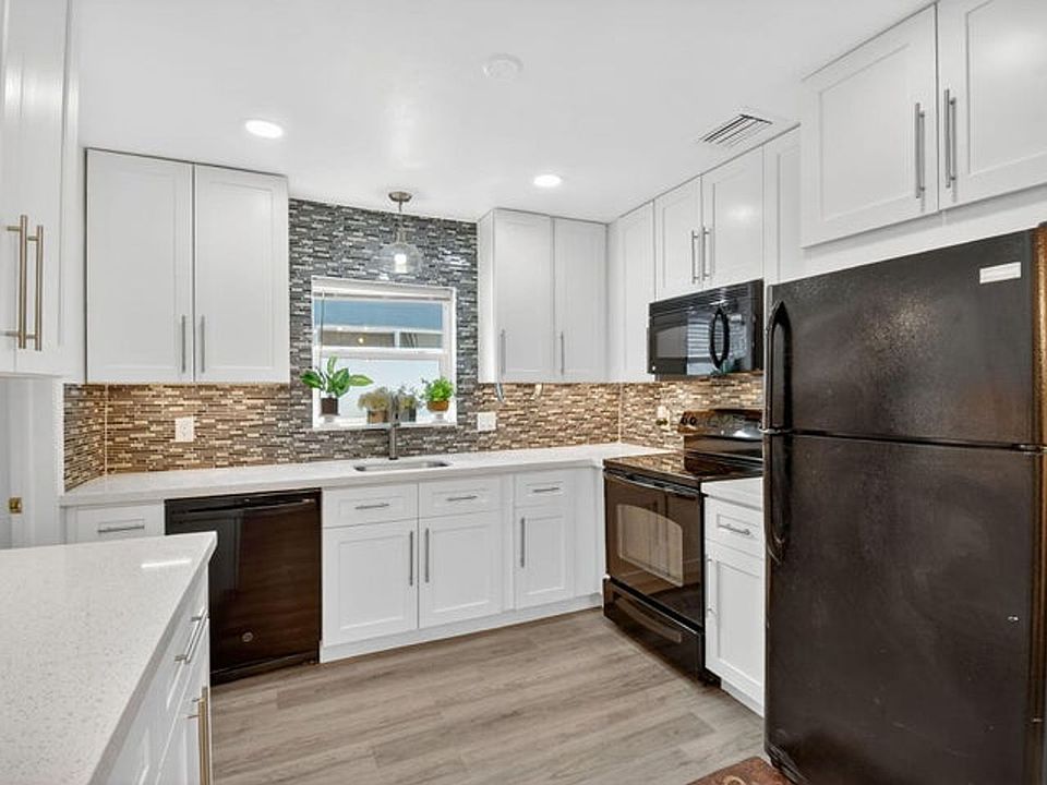 1st image of 554 NW 46th St