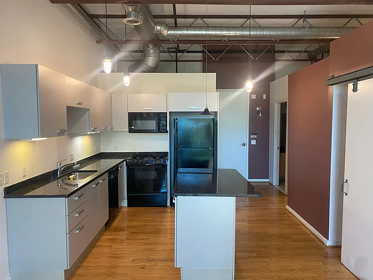614 S Troy St #102 — Photo 8