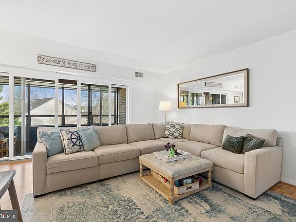 2nd image of 300 Forbes St APT J