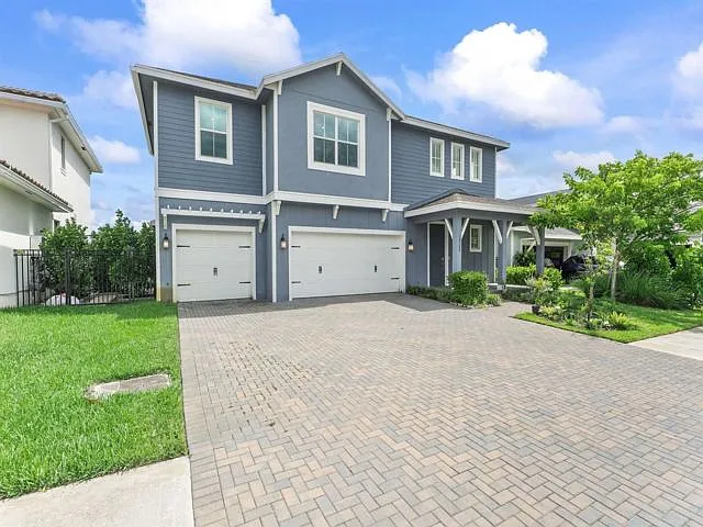 5 bed, 3.5 bath, $4,800 — Photo 1