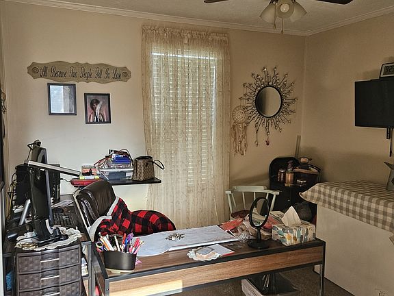 5th image of 48 Clearbrook Dr