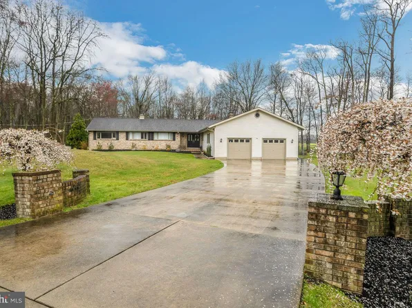 96 Stacy Haines Rd, Lumberton, NJ 08048