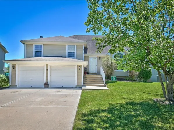 8623 NE 116th St, Kansas City, MO 64157