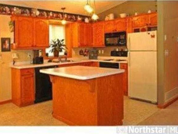 5th image of 19 8th Ave N