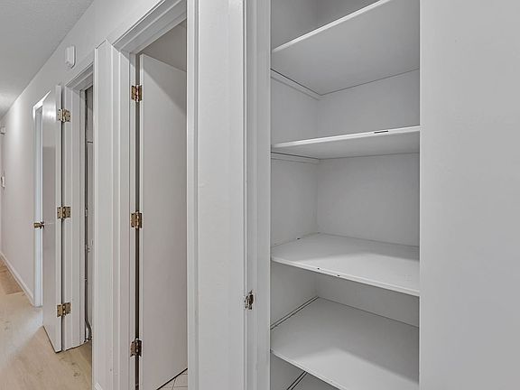 5th image of 1614 Vallejo St APT 103