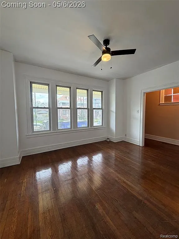 3 bed, 1.0 bath, 2380 sqft, $2,200 — Photo 4