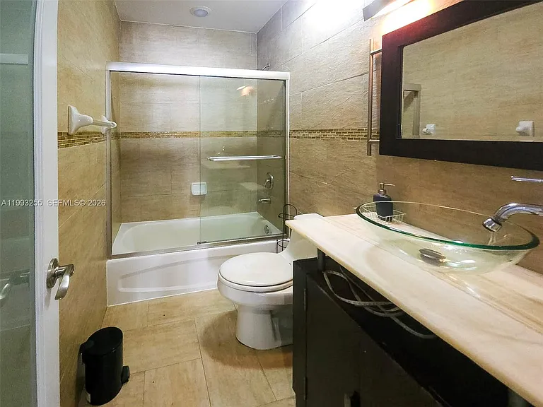 401 Golden Isles Dr #101 — Photo 16