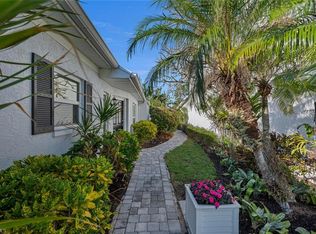 3205 Carriage Cir, Naples, FL 34105