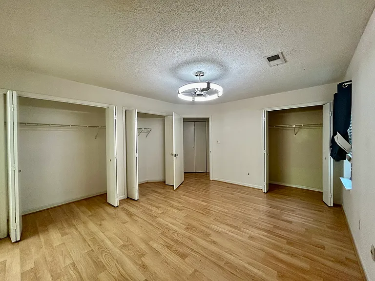 19 Briar Gate Ln — Photo 21