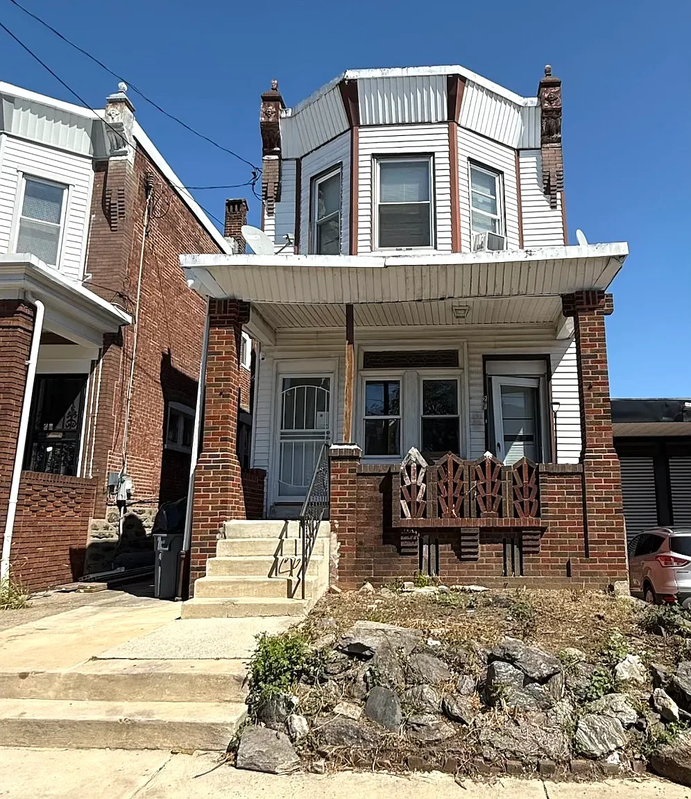 2 bed, 1.5 bath, 1376 sqft, $1,500 — Photo 1