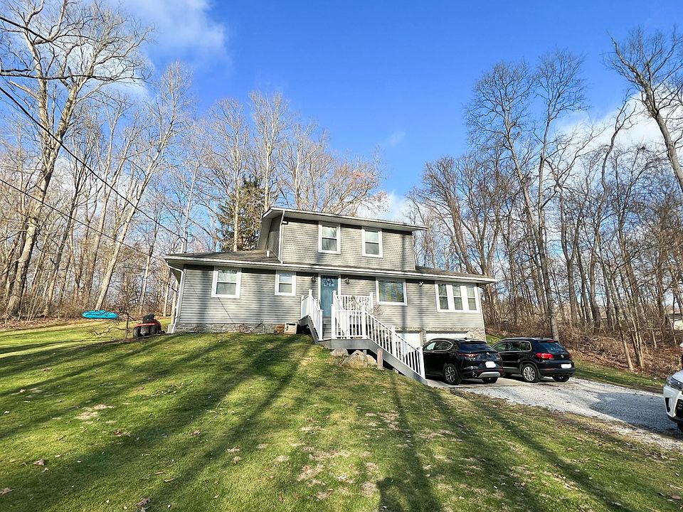 1st image of 1550 Woodland Dr