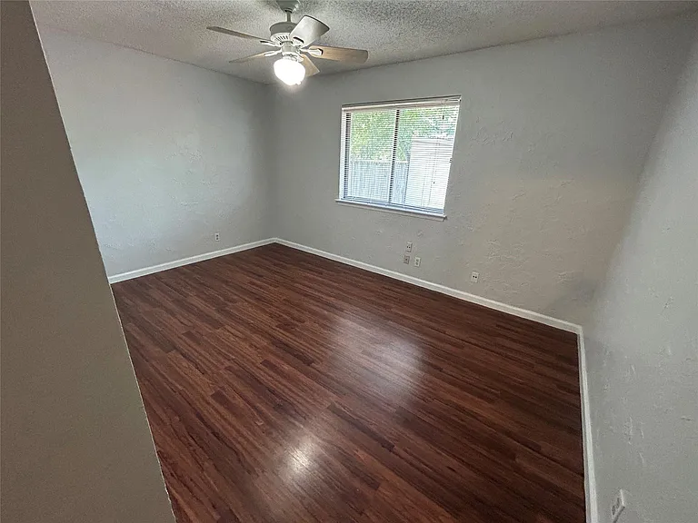 12912 Pegasus St — Photo 13