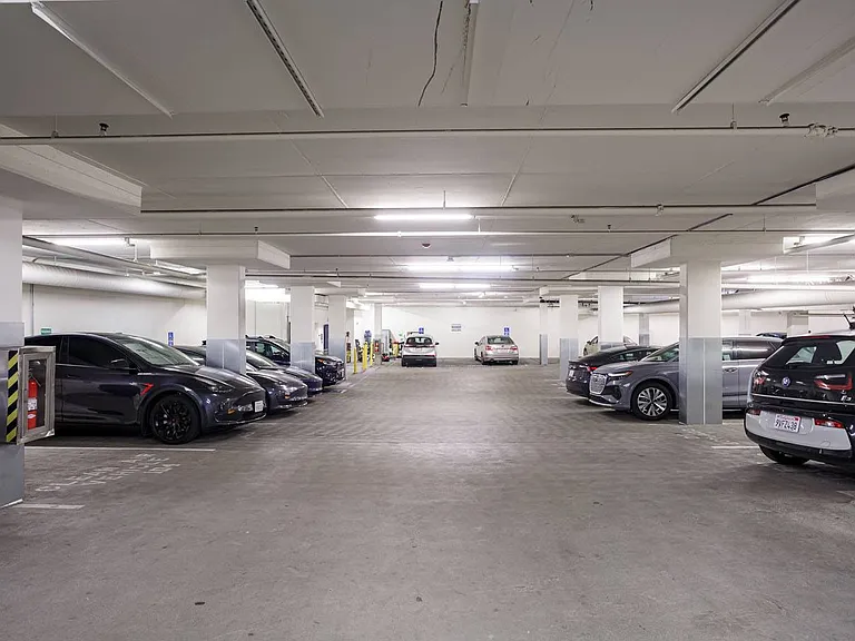 Mayfair Residences — Photo 49