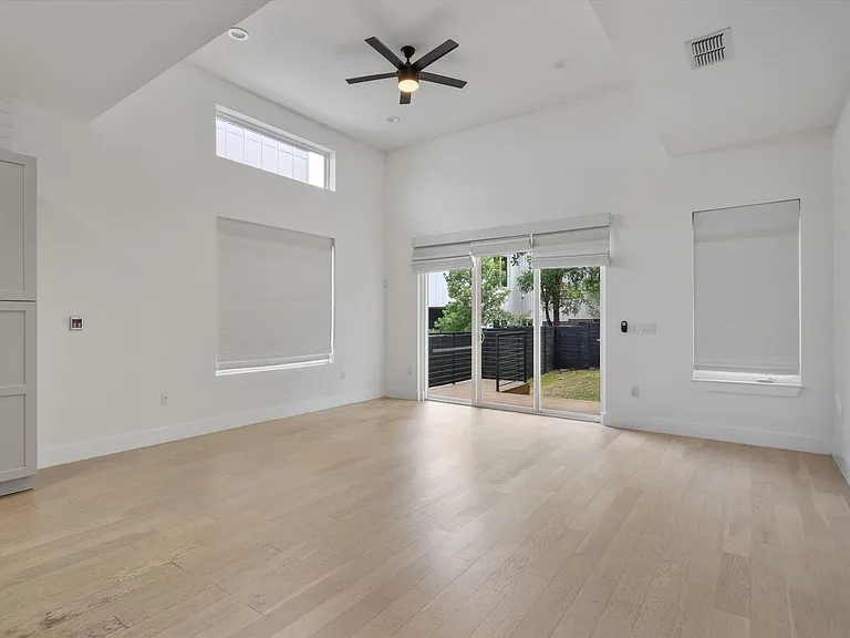 4712 Reyes St #1 — Photo 10
