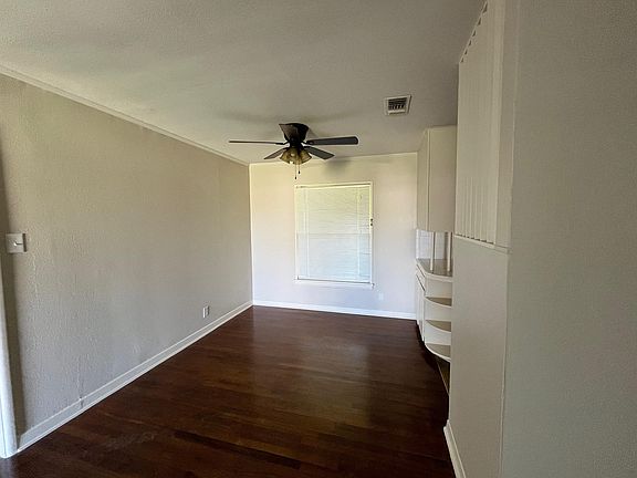 4th image of 326 Beryl Dr