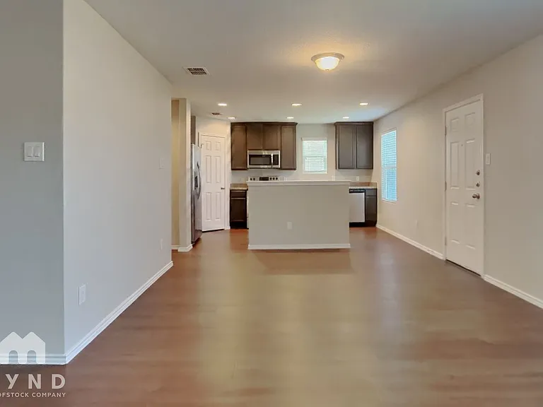 9523 Apple Ridge Ln — Photo 7