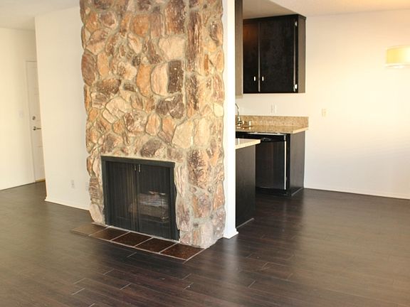 4th image of 1310 Wellesley Ave APT 206