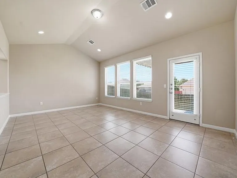 613 Longhorn Cavern Rd — Photo 13