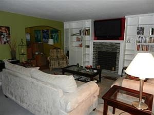 3rd image of 5303 NE 69th Cir