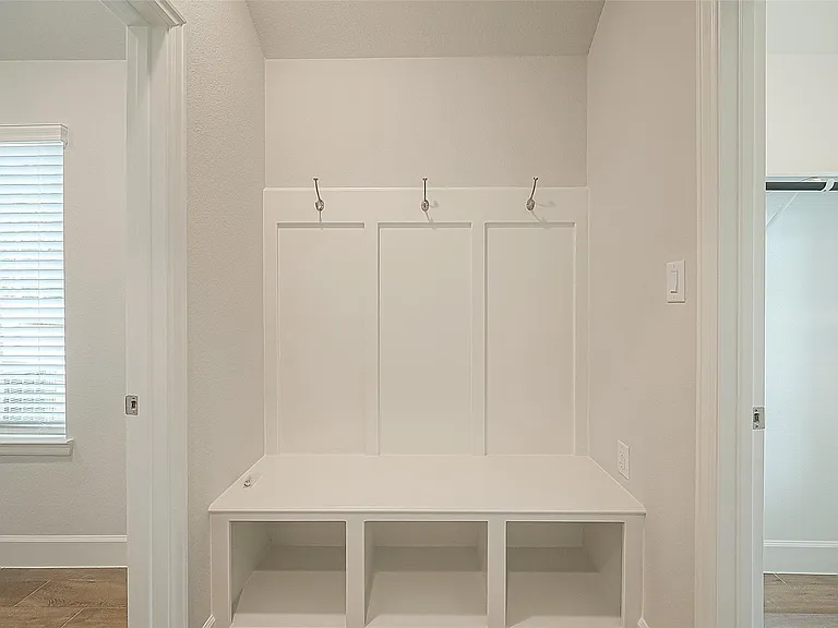 213 McCrea Ct — Photo 22