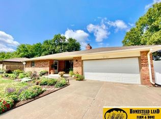 2194 Northridge Dr, Fairbury, NE 68352