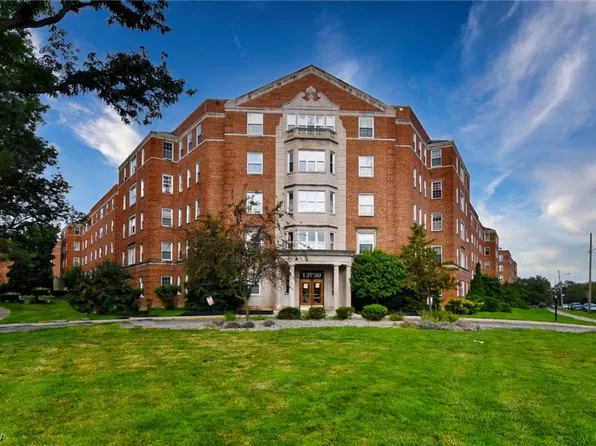 13800 Fairhill Rd APT 312, Shaker Heights, OH 44120