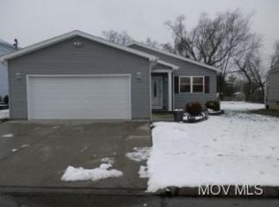 1408 27th St, Vienna, WV 26105