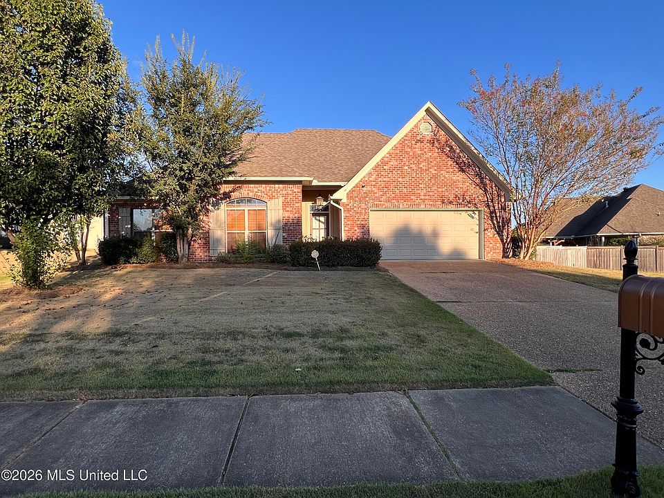 1st image of 1012 Trinity Dr