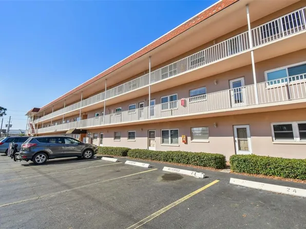 6645 1st Ave N APT 107, Saint Petersburg, FL 33710