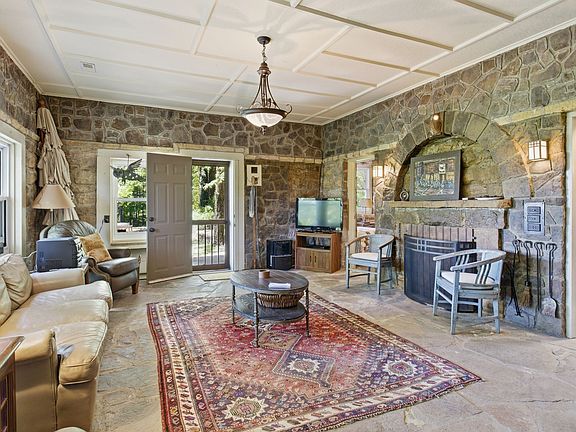 68th image of 167 Pollywood Ln