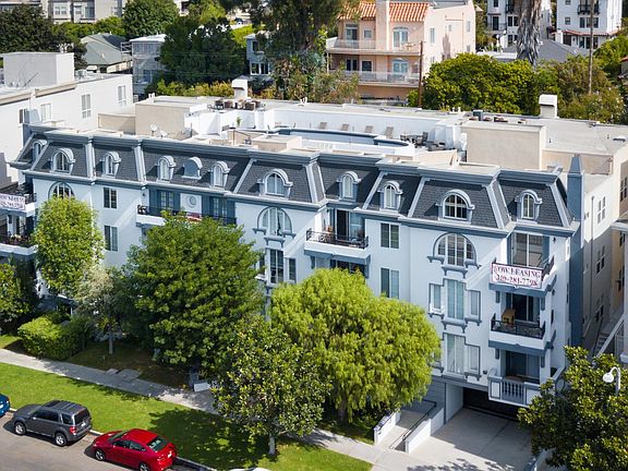 2nd image of 1824 S Beverly Glen Blvd